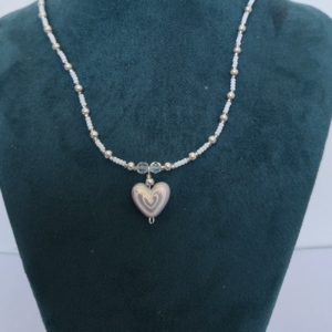 Collar Corazon - Mostacillas Vidrio y Corazon Acrilico gris