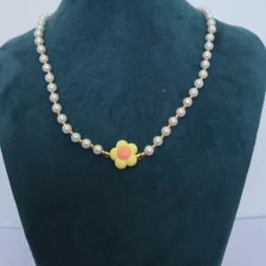 Collar Flor - Perlas con Flor Acrílico Amarilla y Naranja